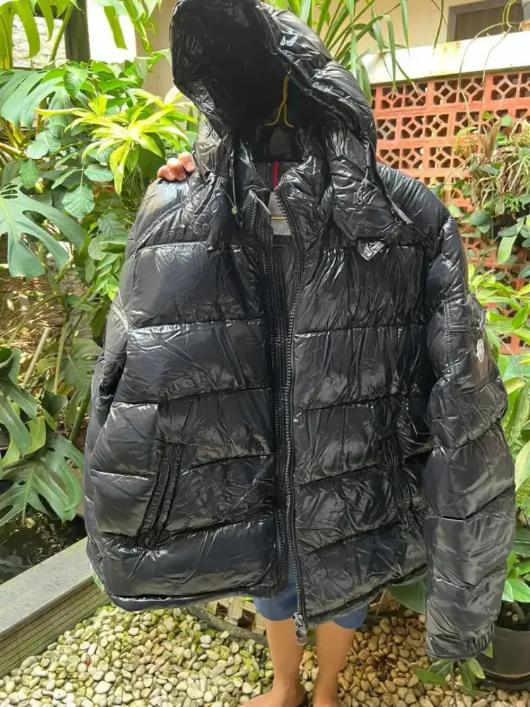 NEGO Jacket Puffer Moncler, Authentic Warna : Hitam ; Size : 7