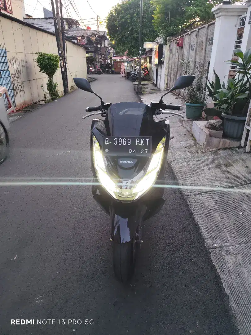 Honda pcx 160 abs hstc 2022 dki km low istimewa