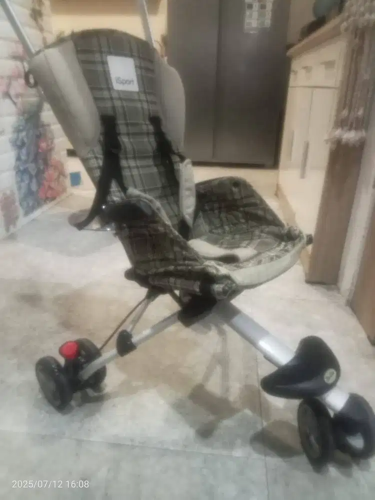 Stroller Cocolatte Isport masih bagus