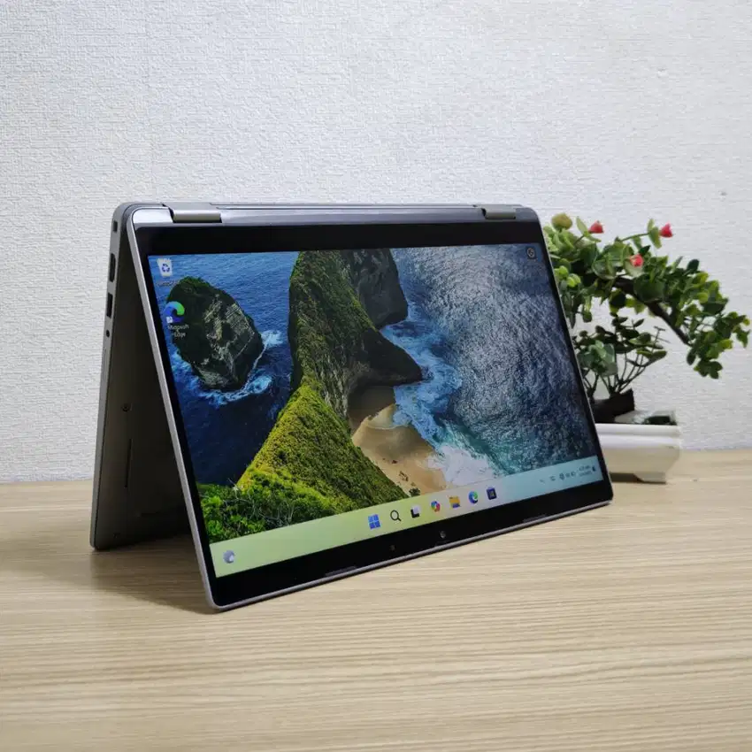 Dell Latitude 5320 (2 in 1) Touchscreen Rotate 360° Core I7-1185G7