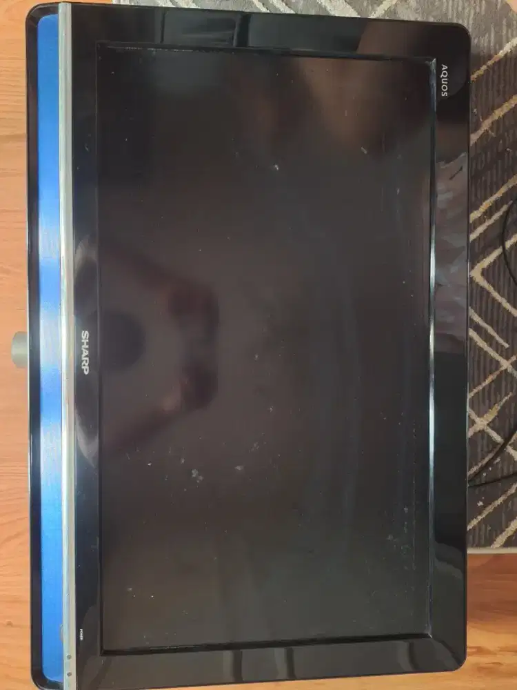 Jual TV SHARP Analog 32 Inch warna hitam Tipenya sesuai gambar