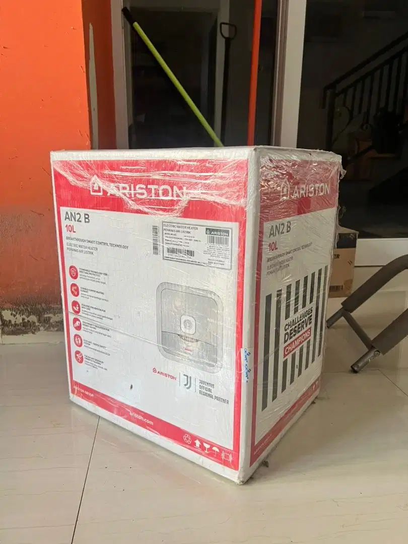 Jual Cepat Water Heater (Mesin Air Panas) Ariston 10L AN2 B Bisa Nego