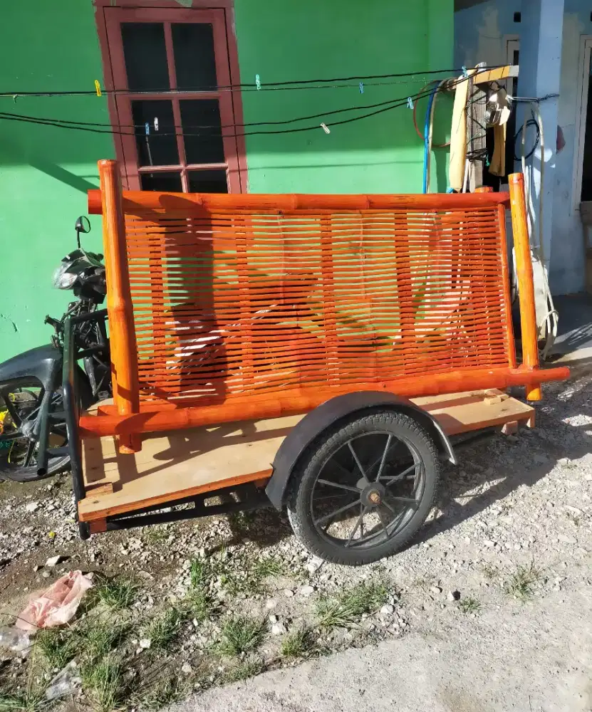 kursi bambu tangga lipat tirai rumbia dll