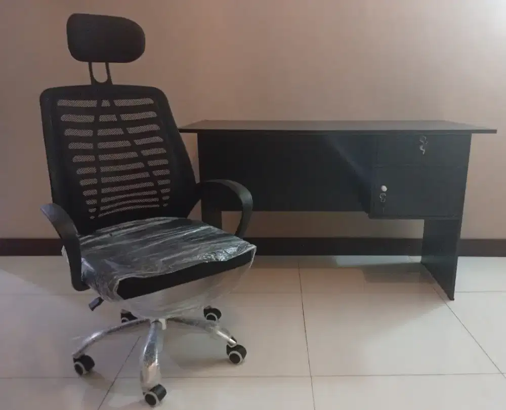 MEJA KANTOR + KURSI KANTOR SEKEPALA BARU FREE ONGKIR PASANG