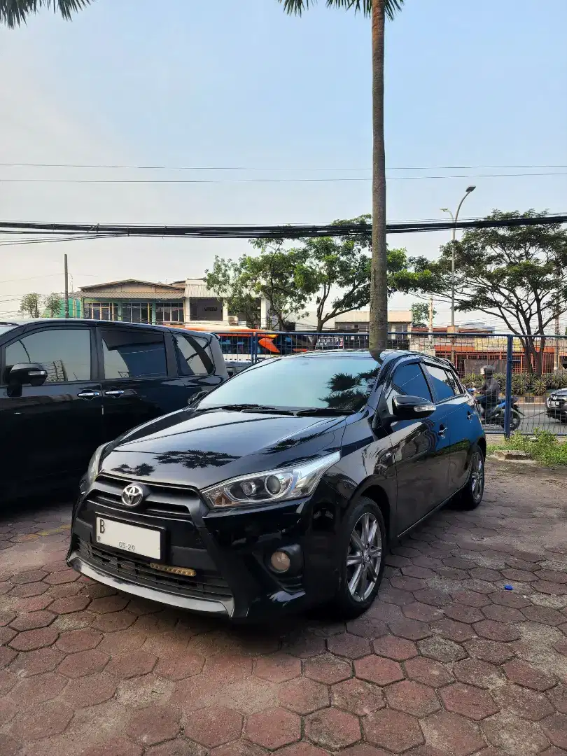 Toyota Yaris G Bensin M/T (MANUAL) 2014 Hitam