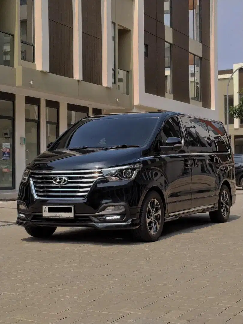 Hyundai H1 Diesel Royale AT 2019 Boleh TT Alphard 2015