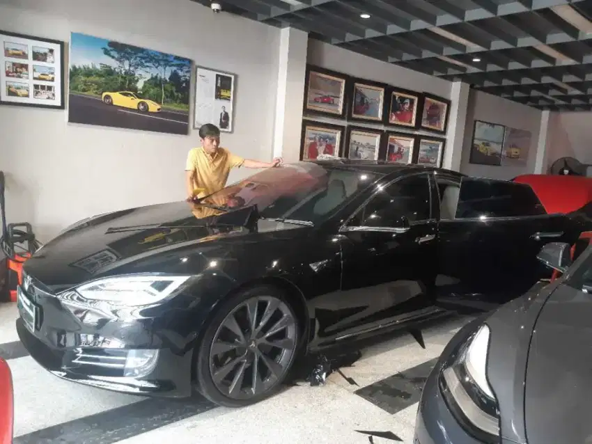 Ahlinya pasang kaca film mobil dan gedung