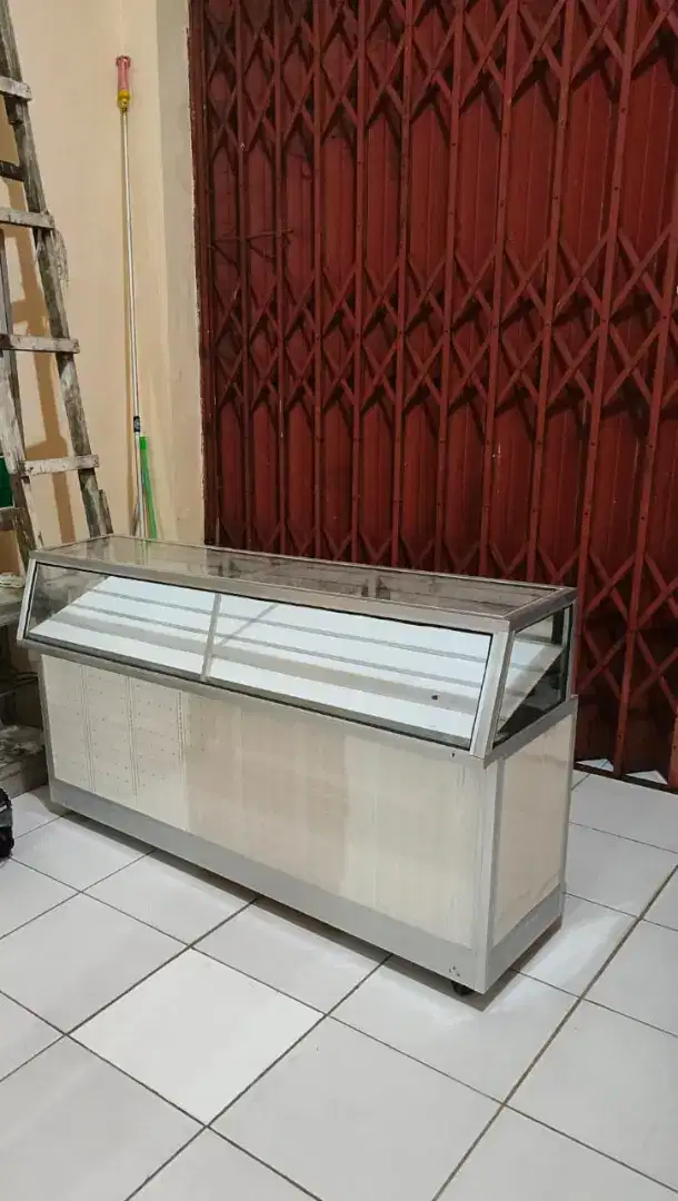 Jual 2 buah etalase KONTER, bonus printer Bluetooth dan aksesoris lain