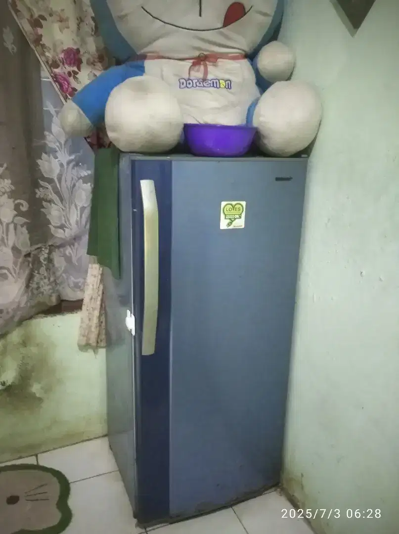 Di Jual Kulkas merk Sharp