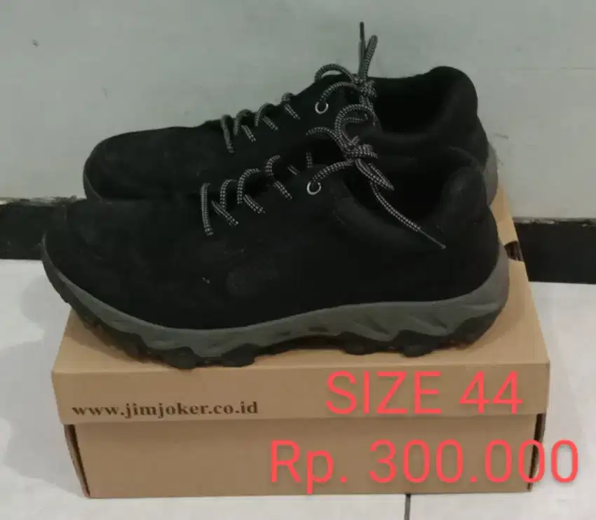 Sepatu Pria EIGER