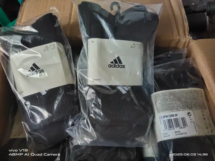 Kaos kaki original