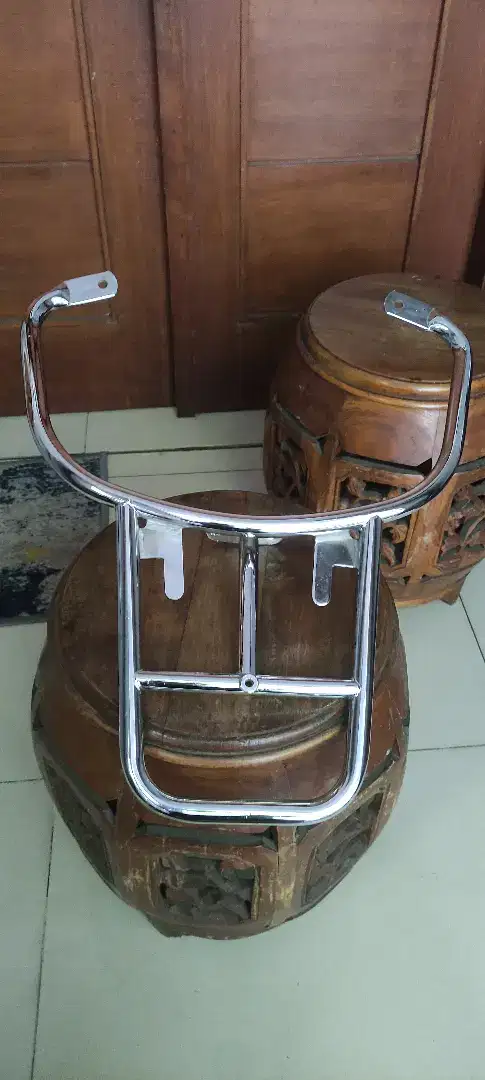 Support box vespa S LX LXV
