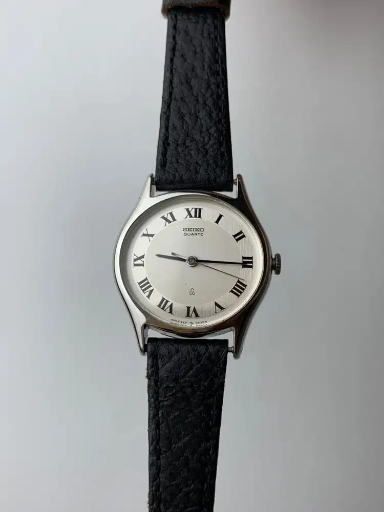 Seiko Oval Roman Index Two Dial