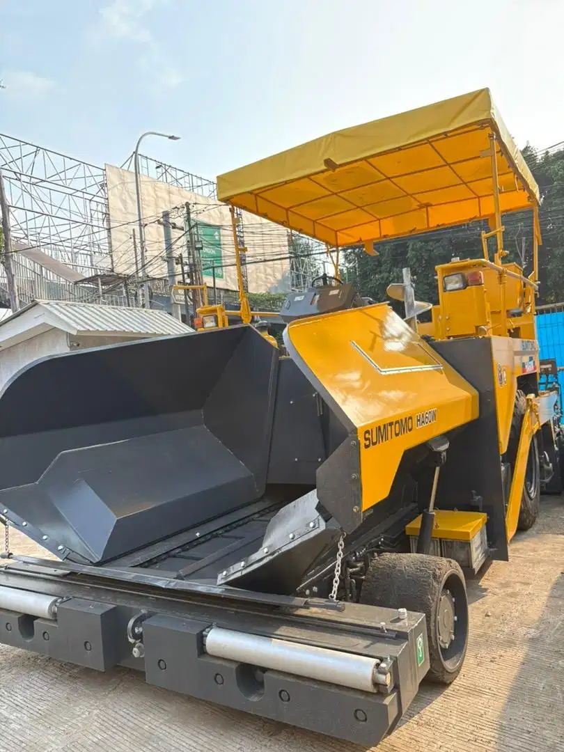 Dijual ! Asphalt Finisher Sumitomo HA60W-3. Wide 6 mtr. Ex Japan