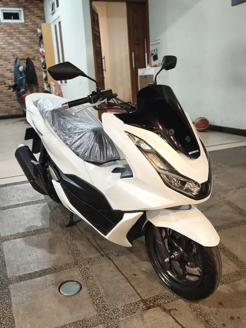 Bissmillah dijual motor Honda PCX 160cc 2024 istimewa