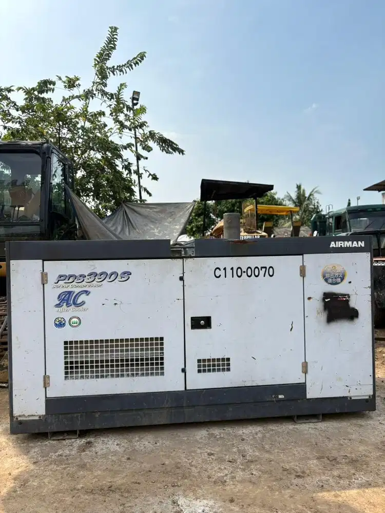 Dijual !  Air Compressor Airman PDS390S. Kap 390 cfm. Ex Japan