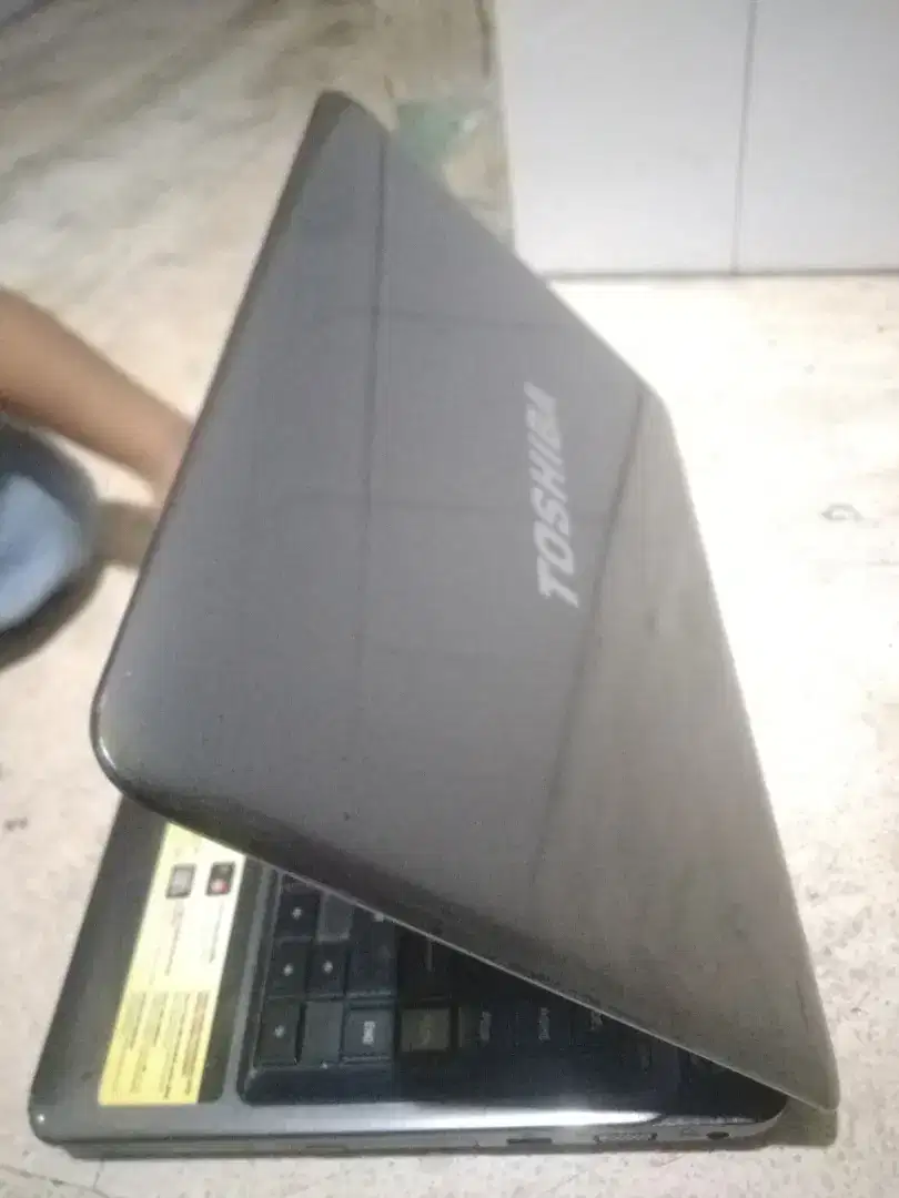 LAPTOP TOSHIBA CORE i5