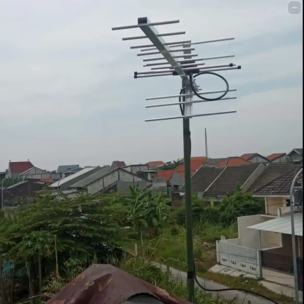 Antena digital/uhf pemasangan