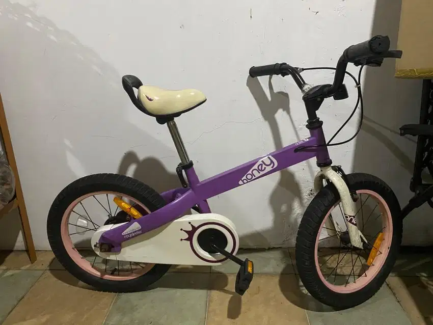 SEPEDA ANAK RODA 4 (tinggal pasang roda kecilnya)