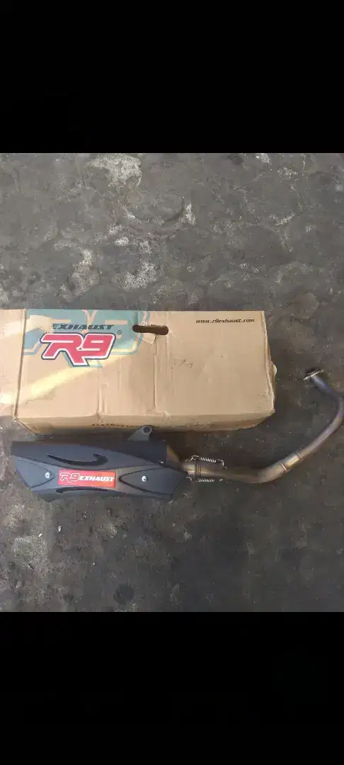 DIJUAL KNALPOT HONDA ADV 150 MERK R9 ORI MASIH BAGUS DAN UTUH JOSS