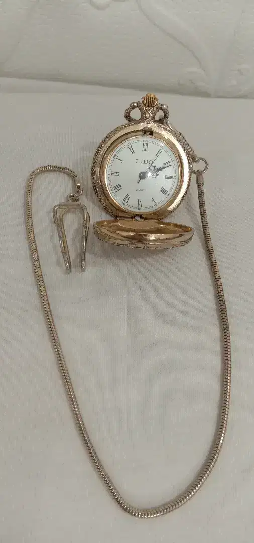 Jam kalung vintage LIBO, jam saku pocket ,jam kantong.