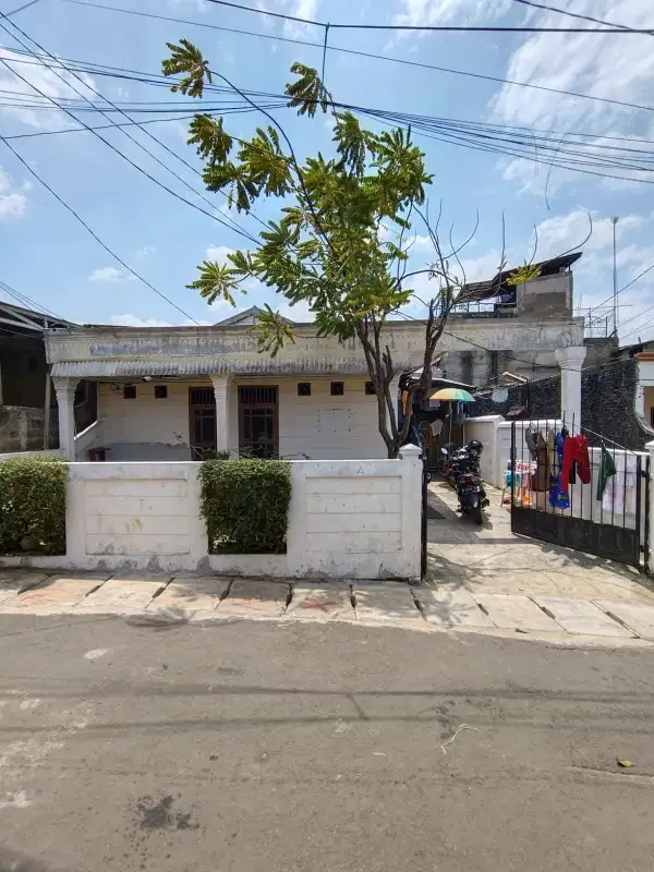 Tanah kav Bonus rumah  167 m2 shm akses mobil jakarta