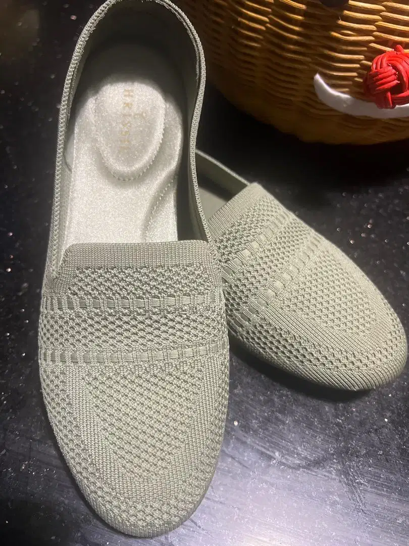 Sepatu chrisstie second
