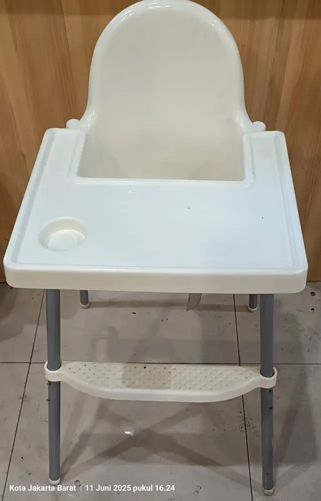 Kursi Makan Bayi / High Chair Warna Putih | Kokoh, Bersih, Siap Pakai