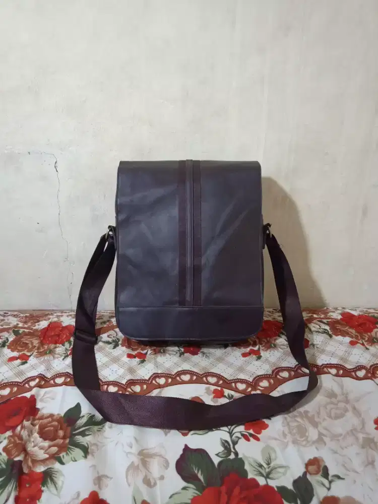 Sling Bag Ballatines