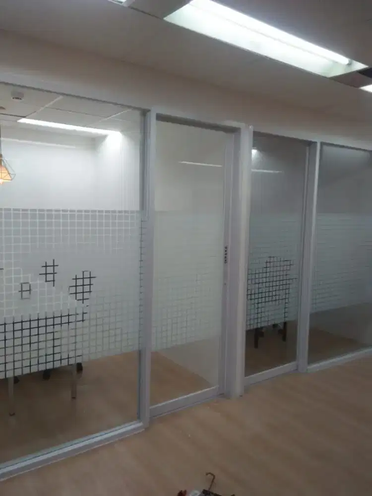 Alumunium kaca sekat ruangan