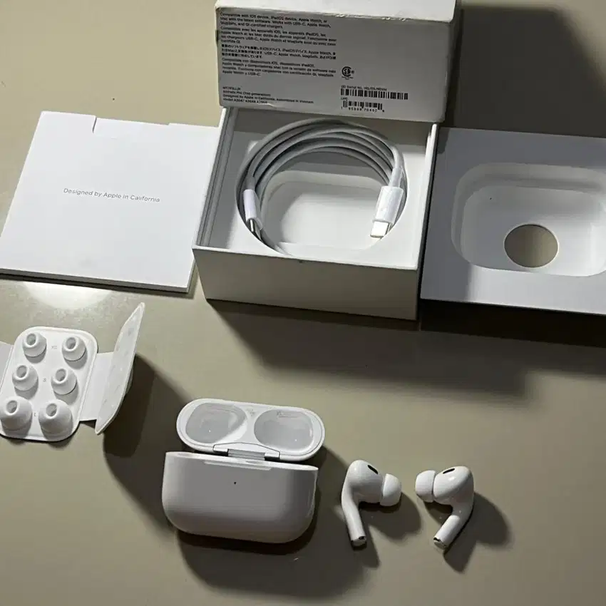 Airpods pro gen 2 original inter type c garansi agustus 2025