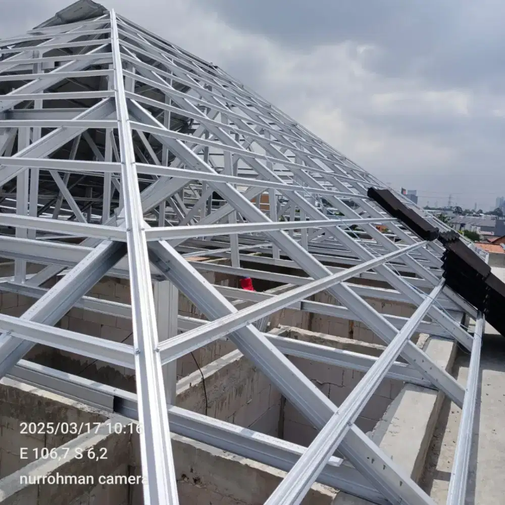 Ahli nya pasang rangka baja ringan
