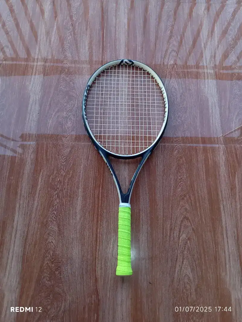 Raket tenis wilson