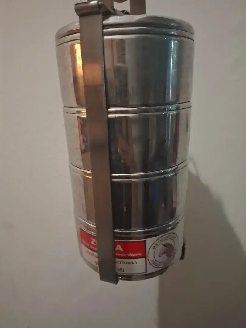 Zebra stainless rantang susun 4