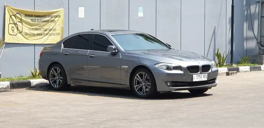 RARE!!! BMW Grey 520i