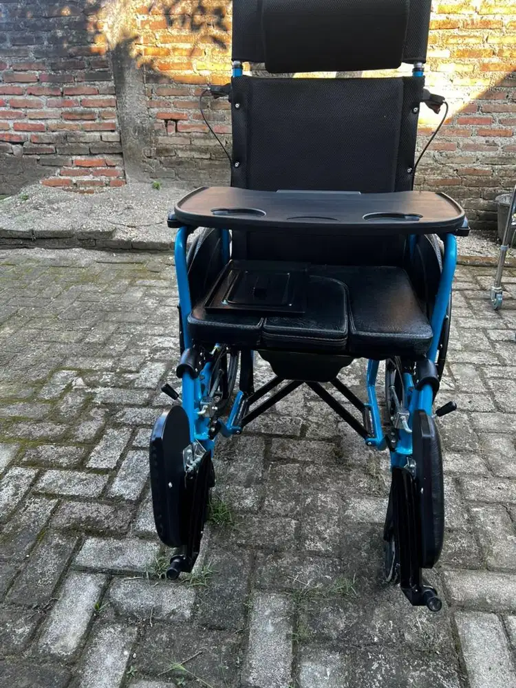 Kursi Roda Avico Avico Zeus 4in1