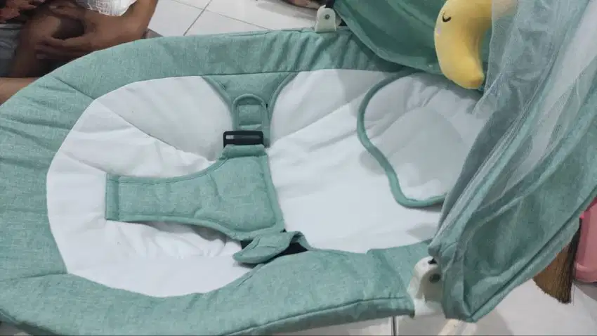 Prelove baby swinger