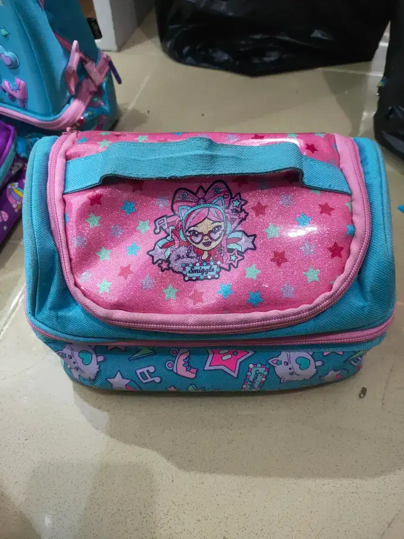Lunch Box Smiggle Original, Pink, Preloved Pribadi