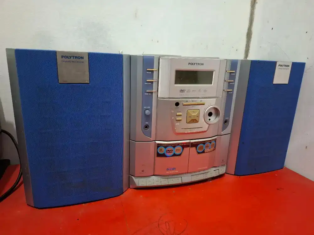 Tape, radio dan VCD kompo