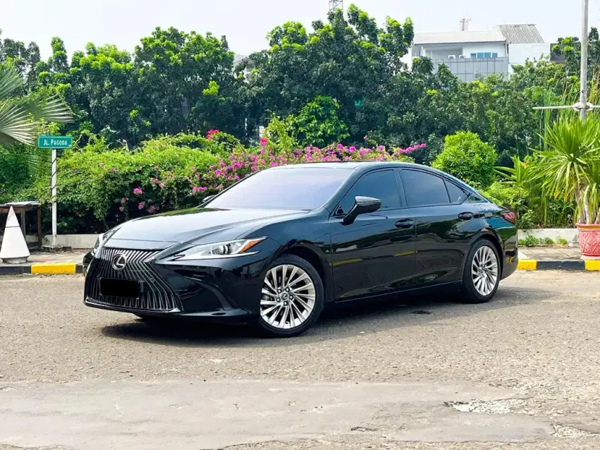 Lexus ES250 2020 / Km 11rb only / Like NEW / Full Spec