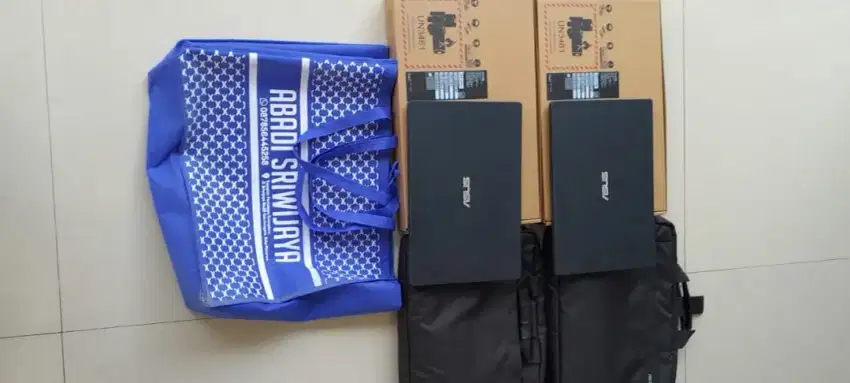 Di Jual LAPTOP ASUS MASIH SEPERTI BARU
