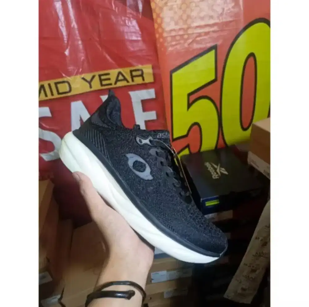 Sepatu astec original