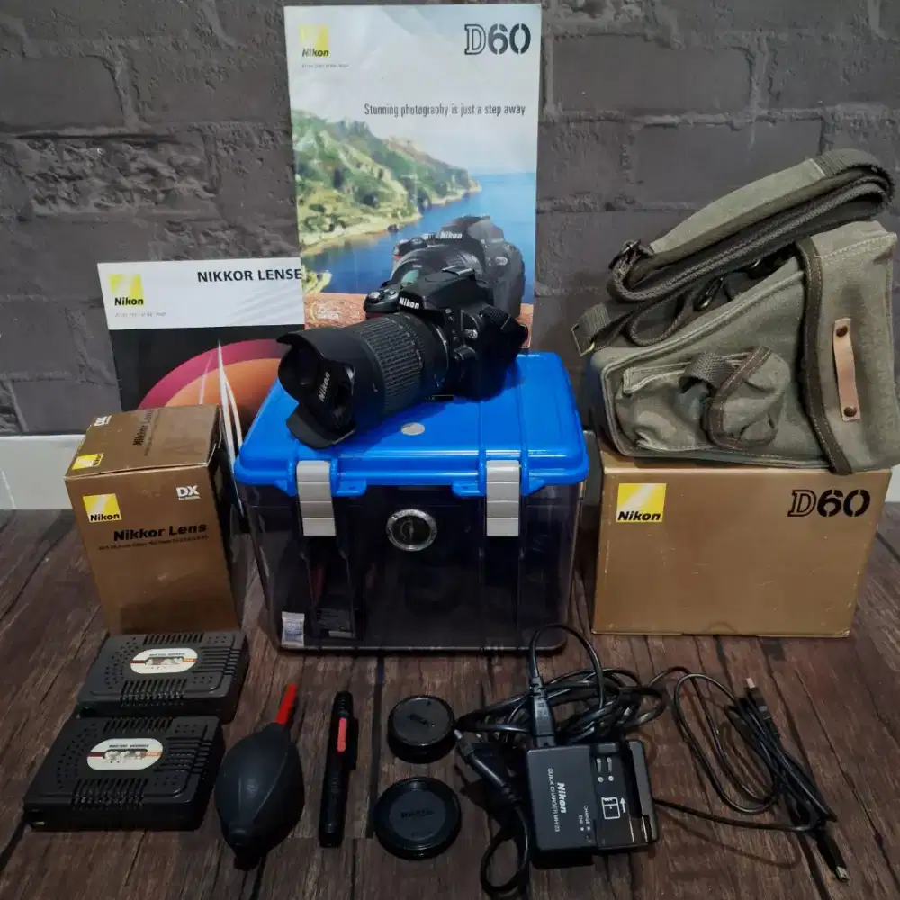 Nikkon D60 + Lensa  + Dry Box + Tas Kamera +  Aksesoris