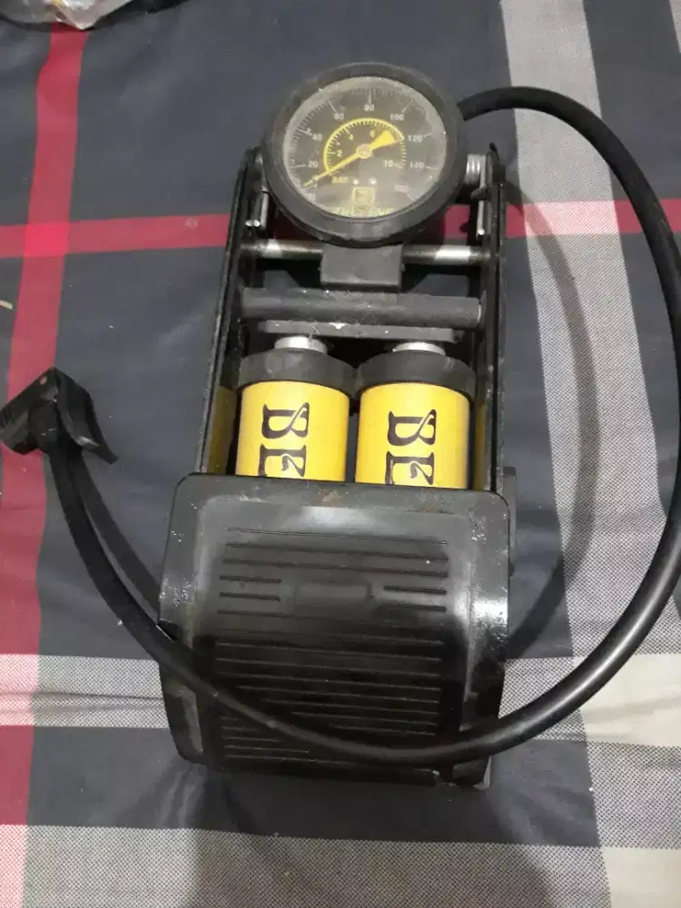 Pompa Angin Manual Dua Tabung