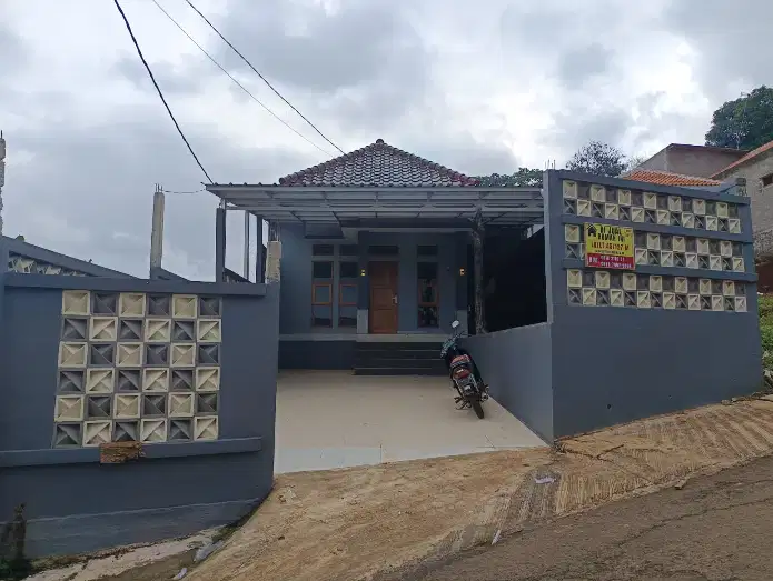 Rumah modern dekat Tol Cileunyi Bandung