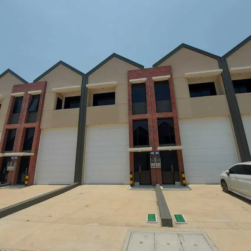 Disewakan gudang bizpark pik2 6x20 ada office
