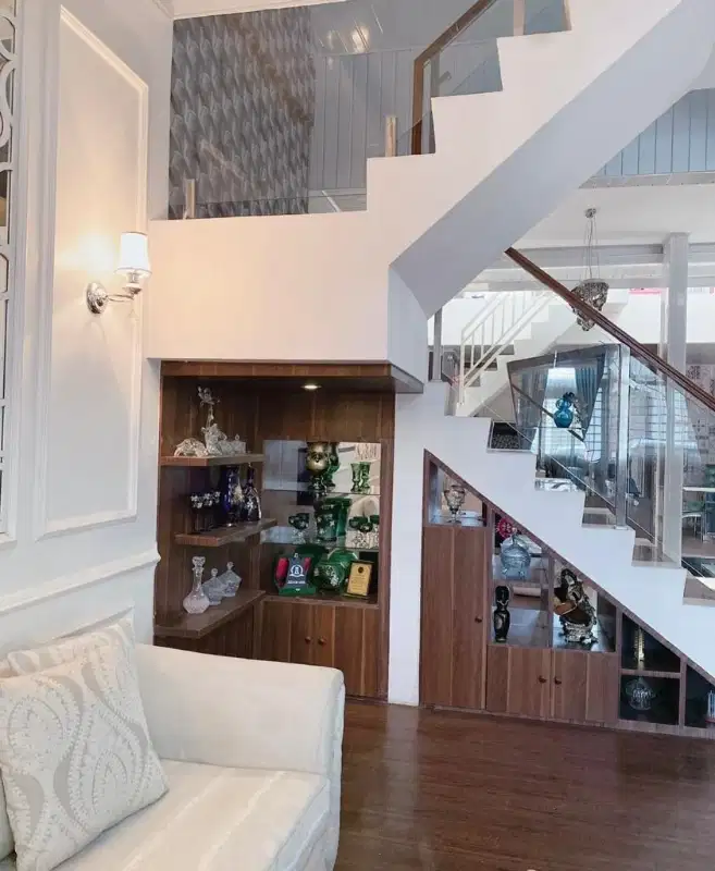 DIJUAL RUMAH MEWAH DI JL.MATAHARI DEKAT SIMPANG GRIYA  MEDAN