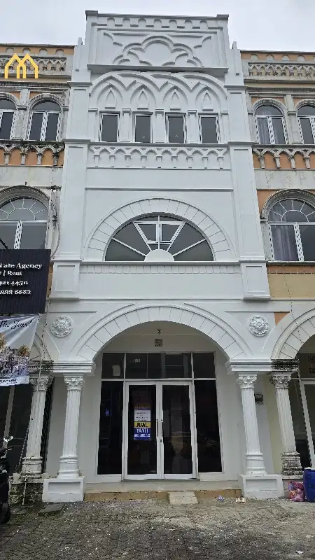 Dijual cepat ruko Alicante