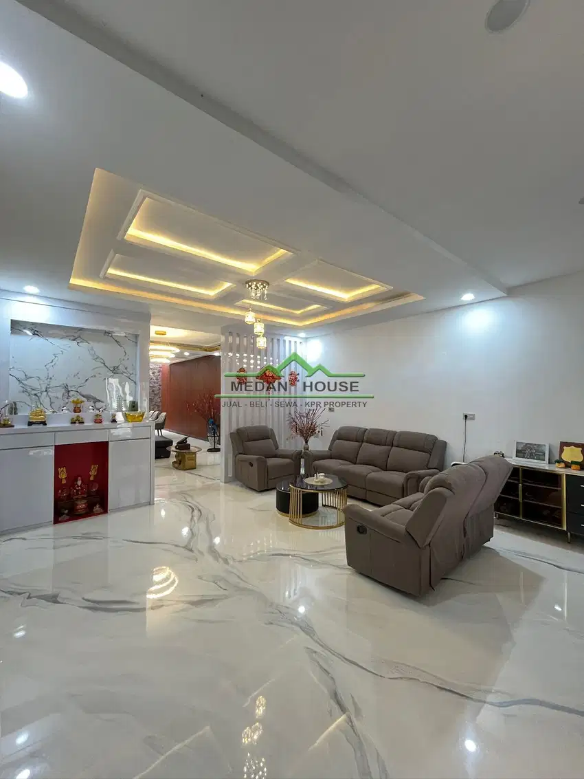 VILLA LUX TAMAN MALIBU INDAH