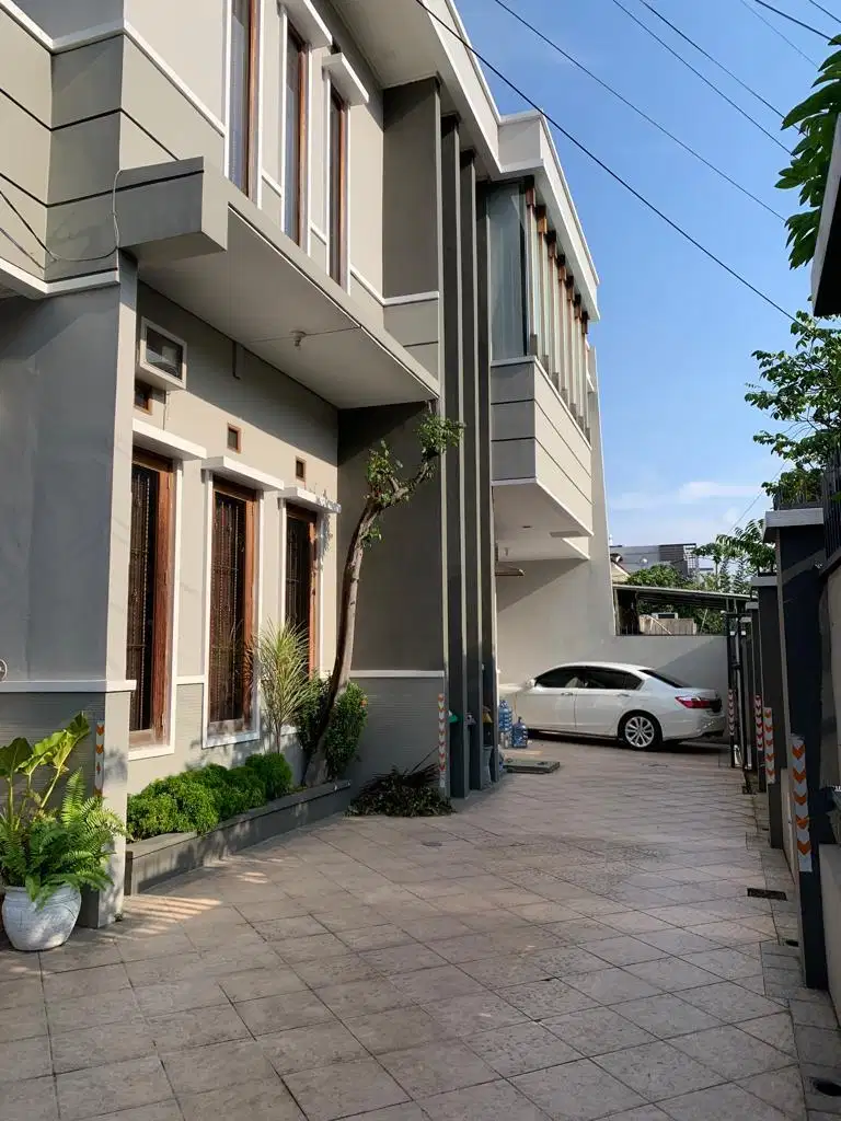 Rumah Modern minimalis di Cideng, Siap huni
